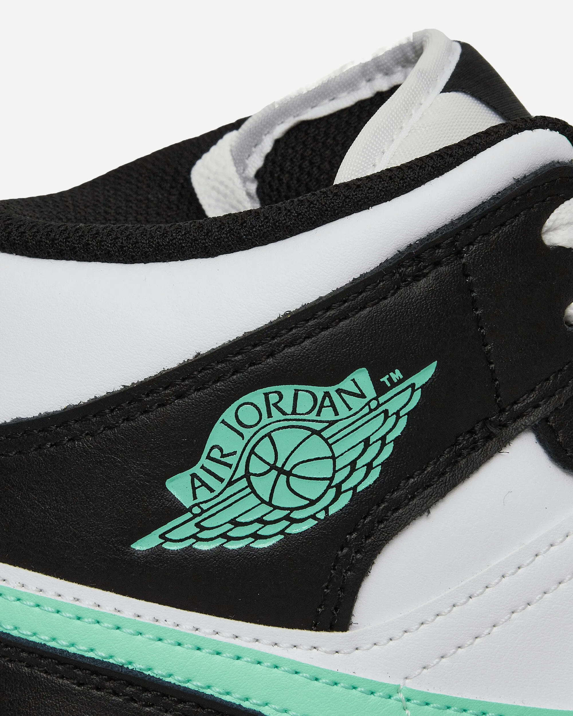 Air Jordan 1 Mid Sneakers White / Black / Green Glow