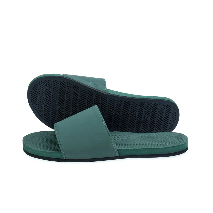 ESSNTLS Womens Slides - Leaf