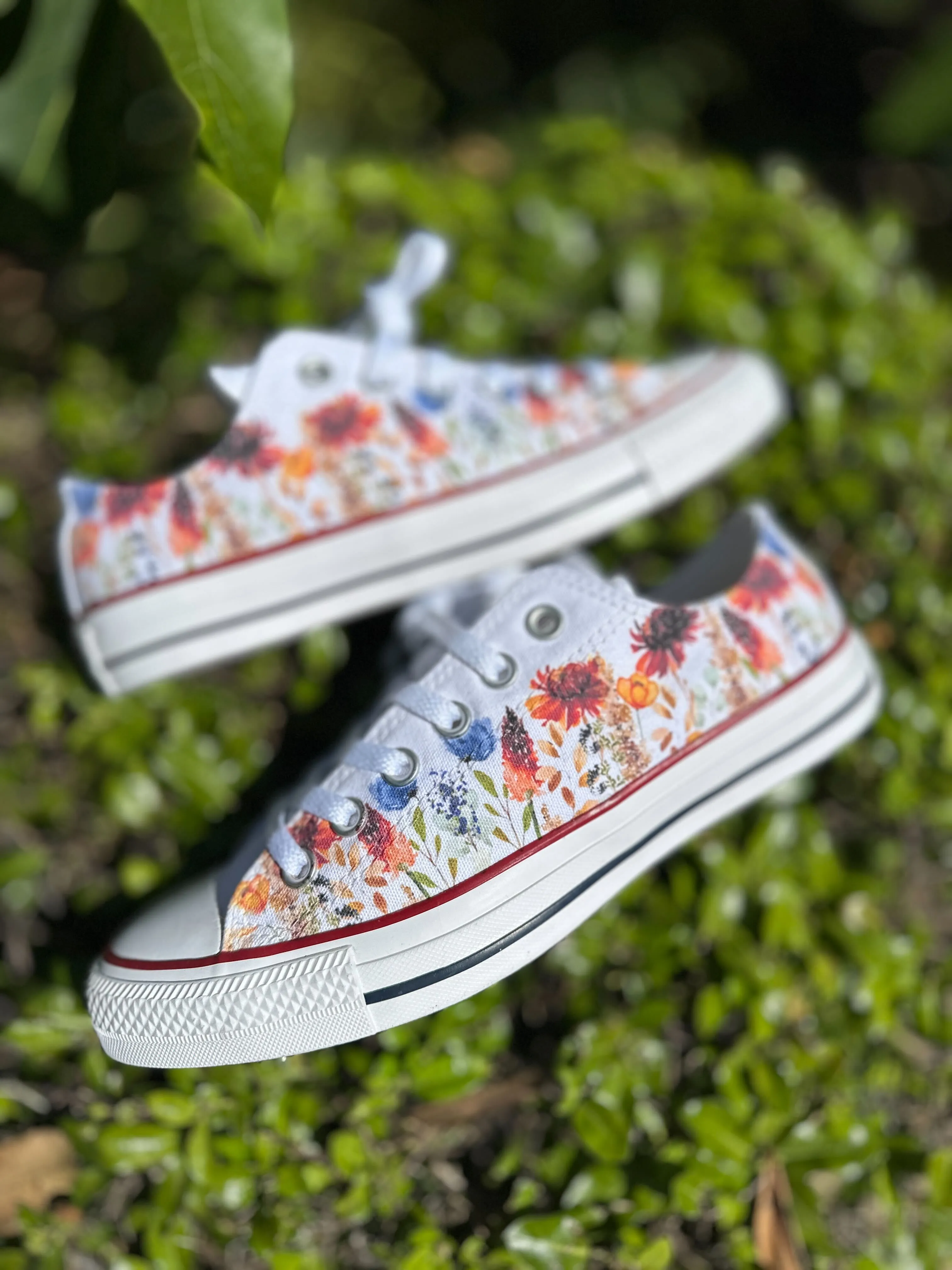 Fall Time Wild Flower Shoes - Autumn Flower Field Custom Low Top Converse for Women