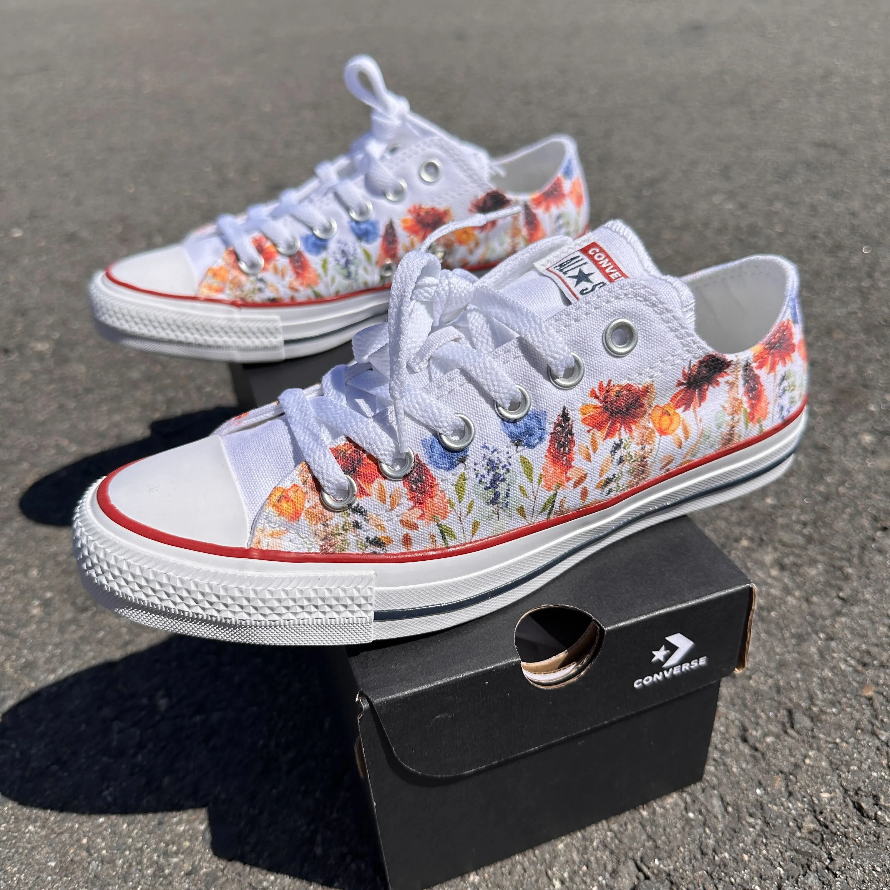 Fall Time Wild Flower Shoes - Autumn Flower Field Custom Low Top Converse for Women