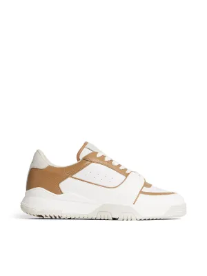 Hoop Low Top Sneaker