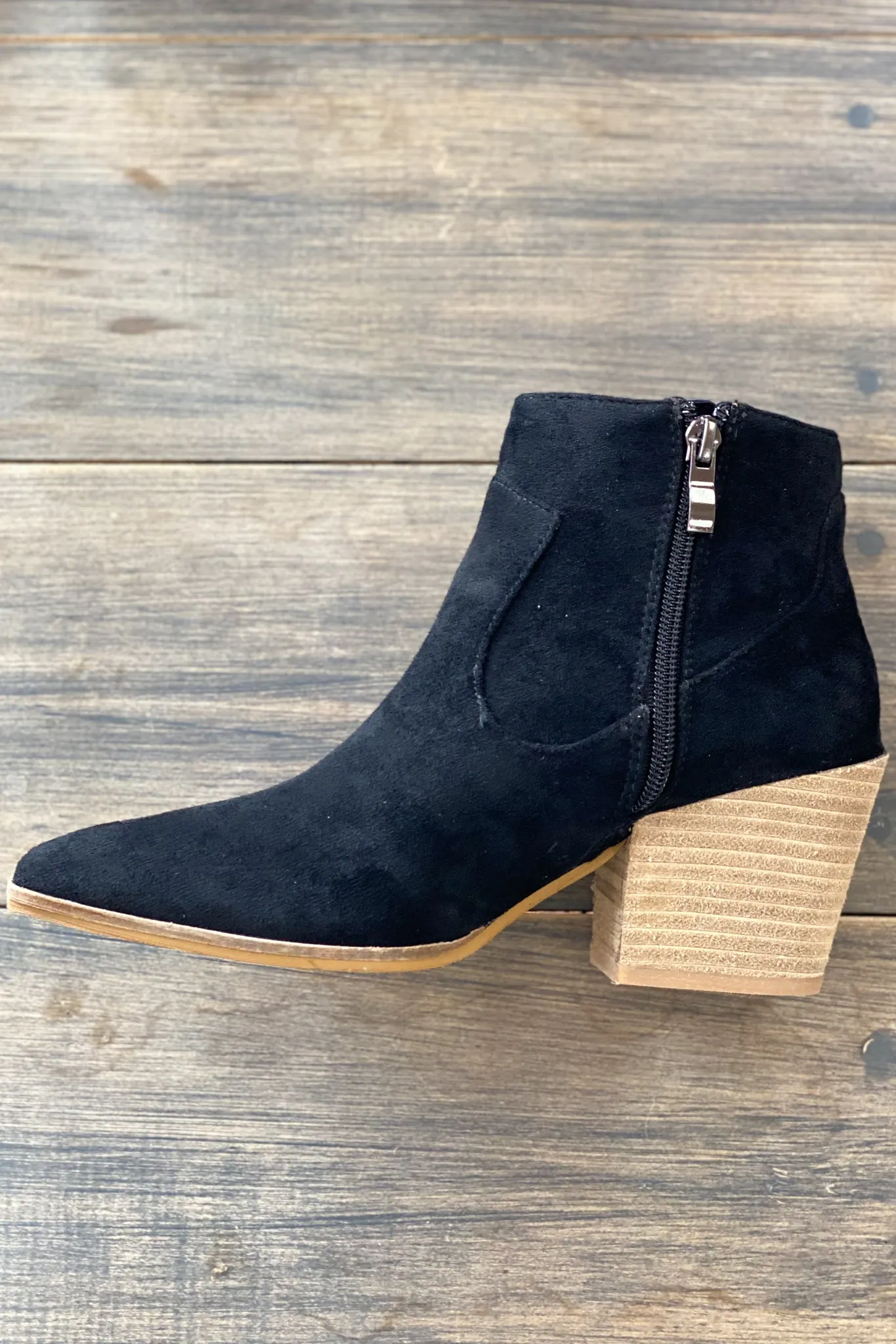 Leo Booties