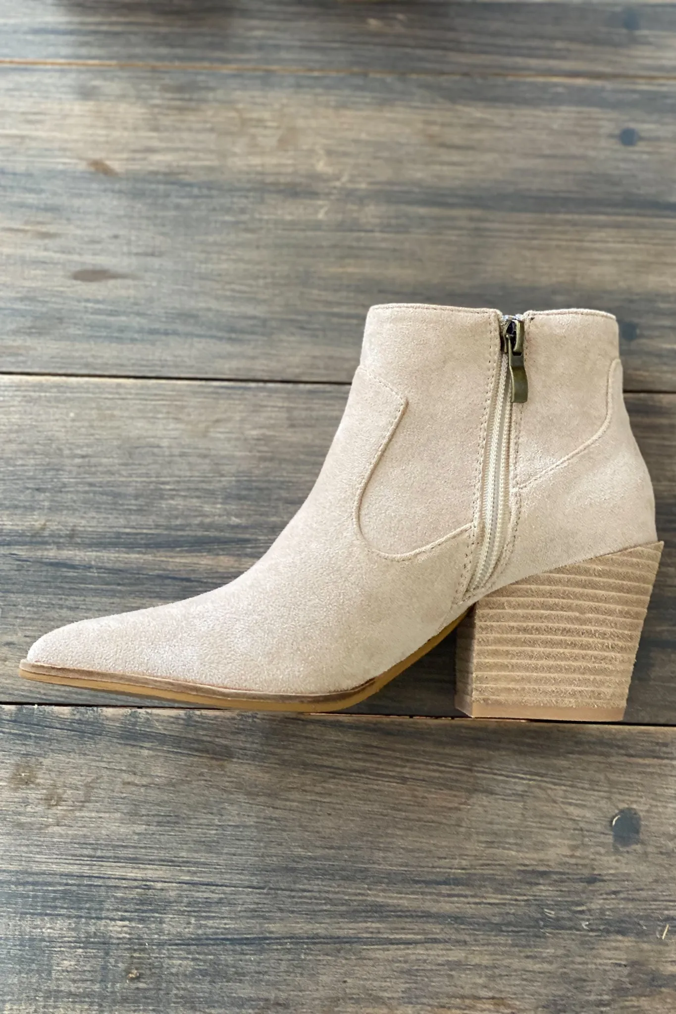 Leo Booties