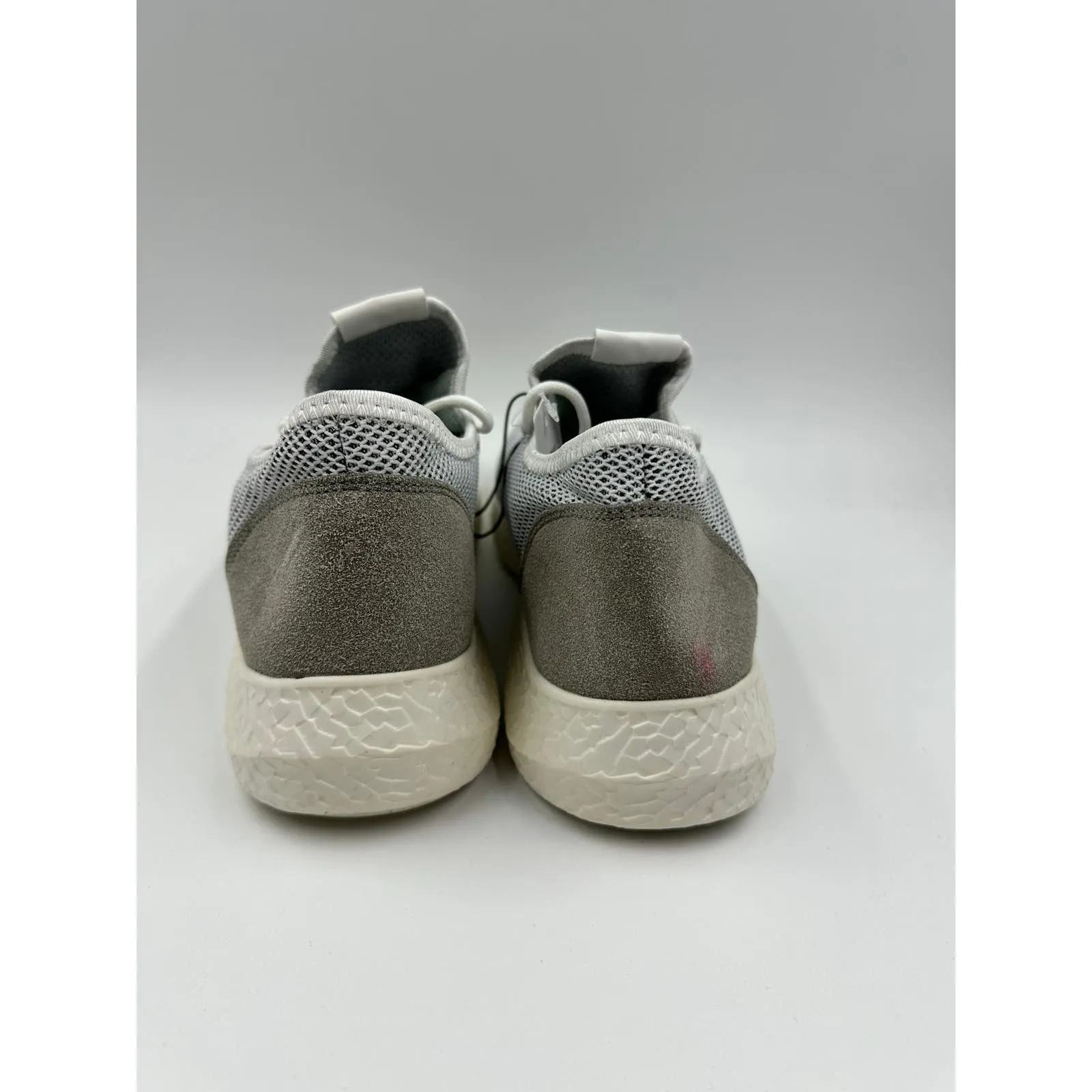 Men's Size 9, Knit Casual Sneakers with Synthetic Suede Heel Cap with Foam Sole