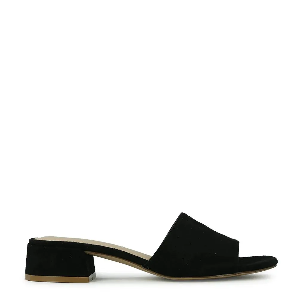 Zayne Mule Black